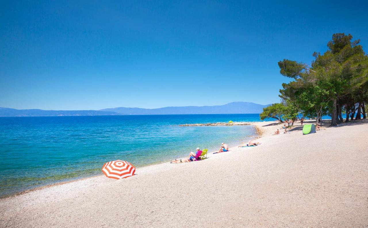Aminess Style Glamping Villas & Holiday Homes Atea Njivice Dış mekan fotoğraf Beach in Makarska